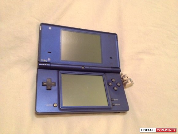 Nintendo DSi for sale! Includes everything! - $150 (surrey bc)