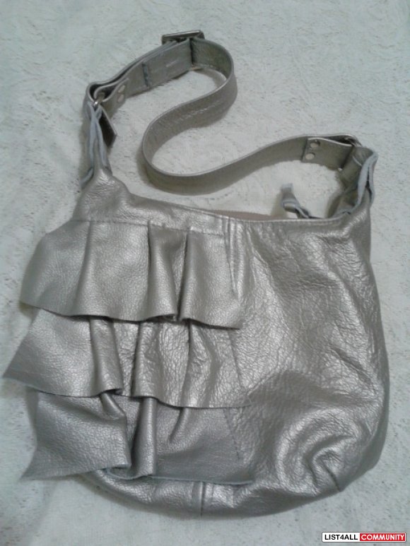 Jola V. Designs Leather Handbag Shoulder Bag Pearly Gold REDUCED