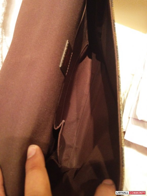 AUTHENTIC! Louis Vuitton Brooklyn MM in Damier Ebene!