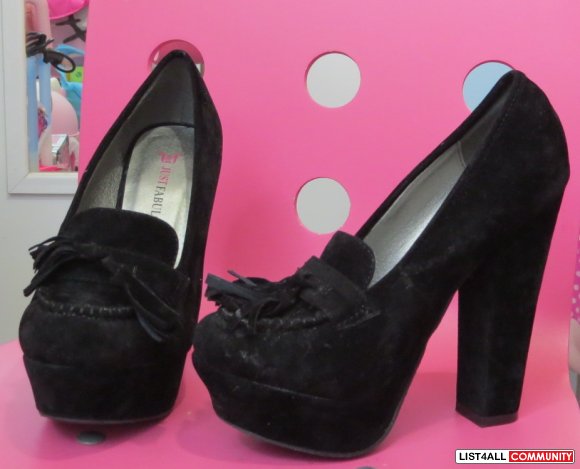 super cute black chunky heel pumps