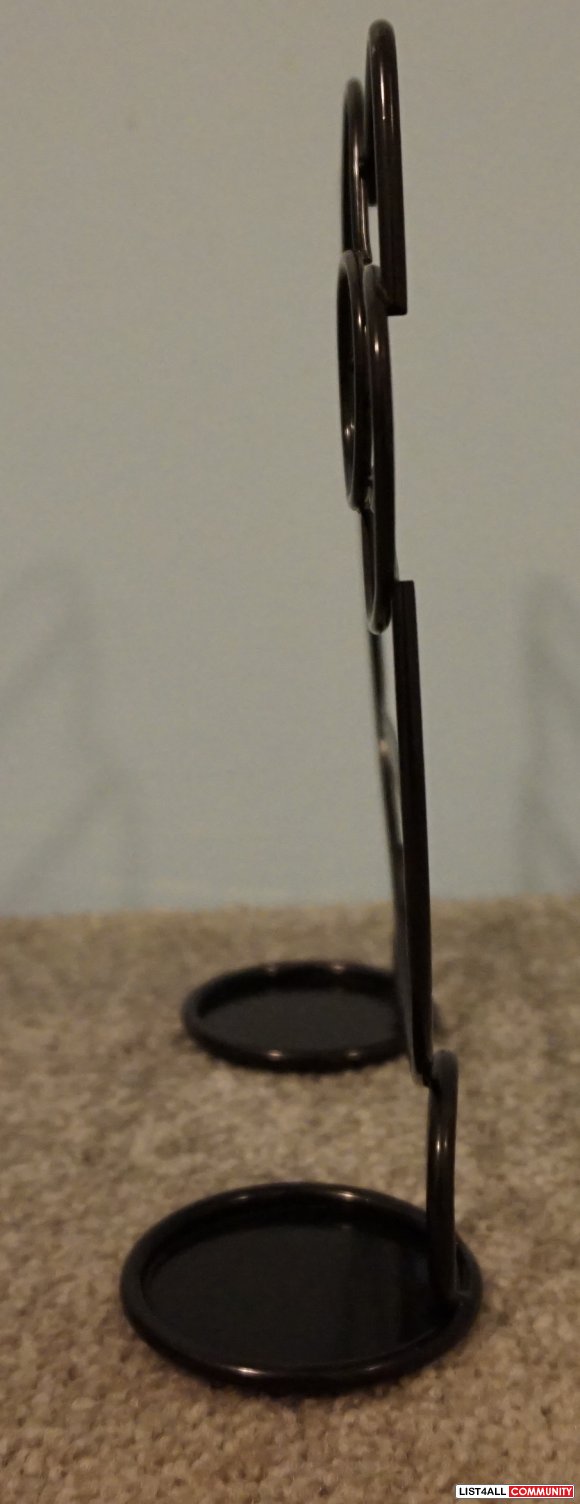 Hello Kitty earring / ring stand