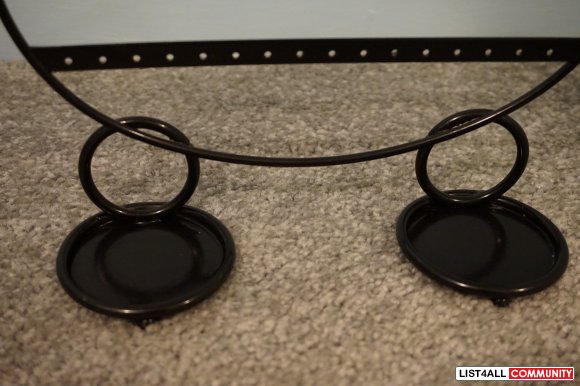 Hello Kitty earring / ring stand