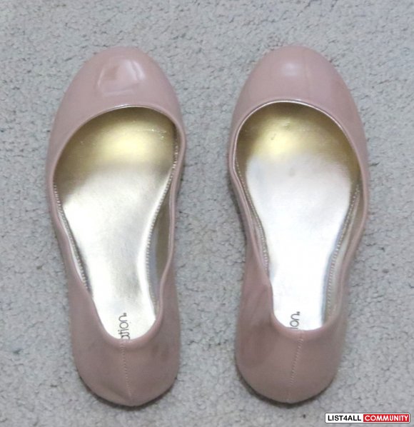 Cute nude flats