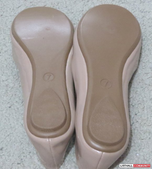 Cute nude flats