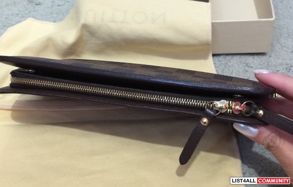Louis Vuitton damier insolite wallet
