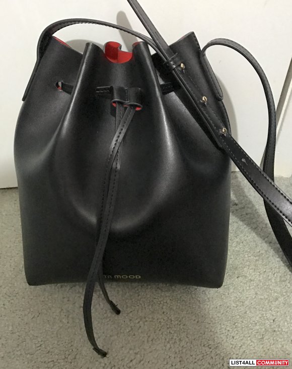 cute black /red drawstring bucket bag