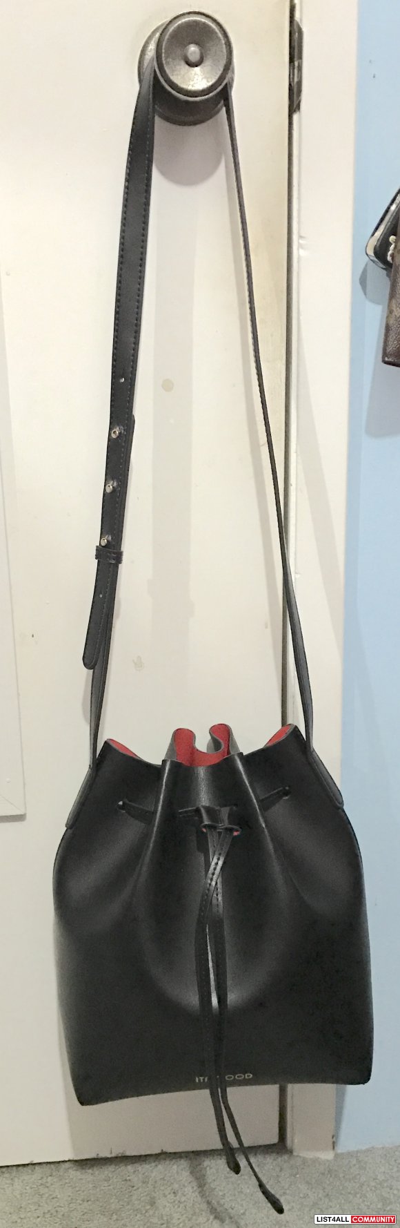 cute black /red drawstring bucket bag
