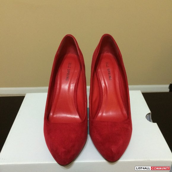 Call it Spring pumps size 6.5