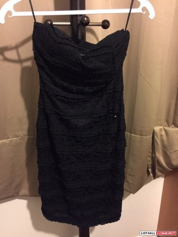 BNWT Black lace sirens dress -XS