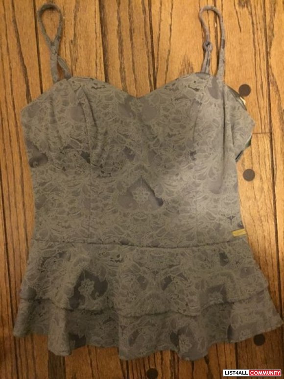 BNWOT GUESS grey top