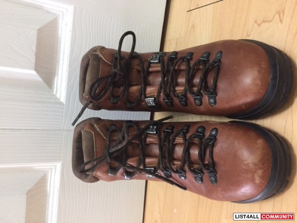 SCARPA waterroof leather woman hiking boots size 37