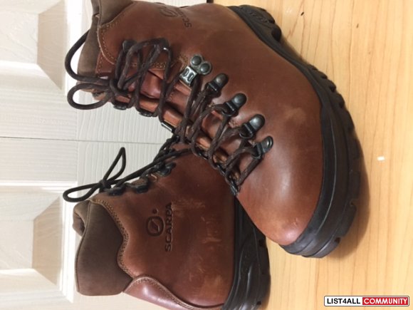 SCARPA waterroof leather woman hiking boots size 37