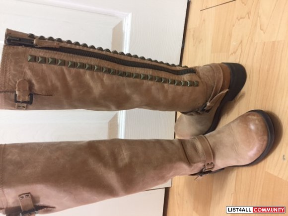 Steve Madden brown leather boots - Made in Romania - Size 6- $35.00