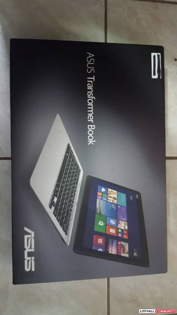 (BRAND NEW - IN BOX) Asus Transformer Book T200T. TOUCHSCREEN! 2 IN 1!