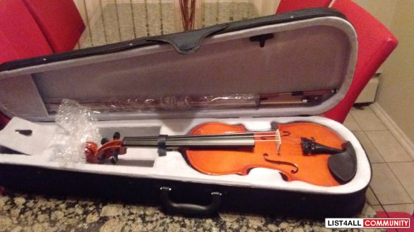 Brand New Violin 4/4 - $165 (PORT COQUITLAM)