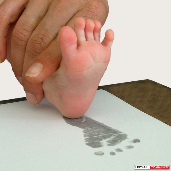 Buy A Baby Handprint Kit With A Non-Toxic Inkless Wipe