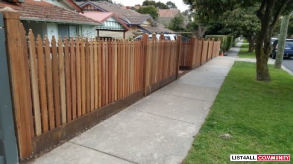 Hiring Picket Fences Services in Melbourne Will Help You Prevent Probl