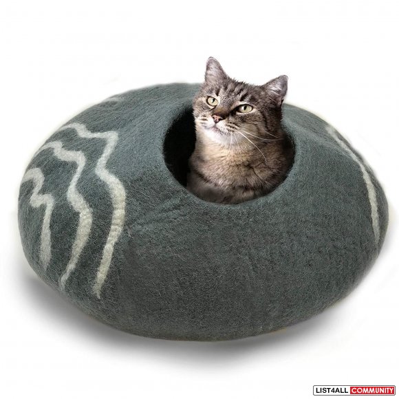 Buy Wool Large Cat Cave from Purple Pet Iprimio