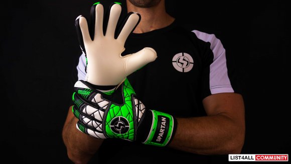 Goalkeeper Gloves UK | Saviour GK
