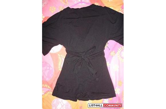 XSdynamite black kimono shirt w/ ties on the backw