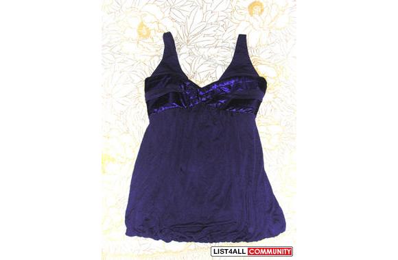 Purple   Sirens   satin bubble top. Size XS. Padde