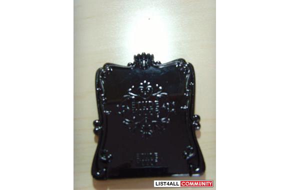 ETUDE HOUSEPurse MirrorNew in packageWith a simila