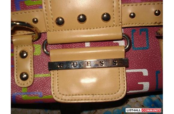 GUESS purse-100% authentic- no stains etc.- used o