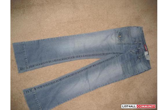 UNION BAY jeans - size 26-28-only worn twice, in g