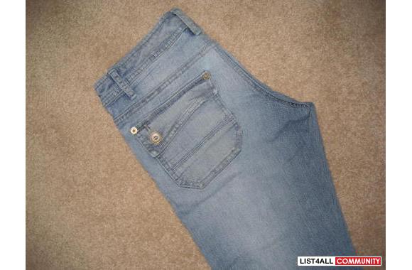 UNION BAY jeans - size 26-28-only worn twice, in g