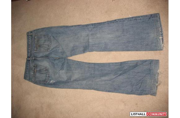 TNA JeansSize 25Boyfriend fitFraying on the edges 