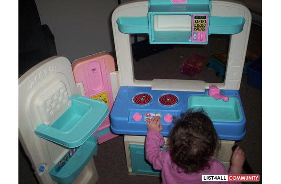 Kitchen Playtime. Microwave. Fridge. Oven. Stove. 