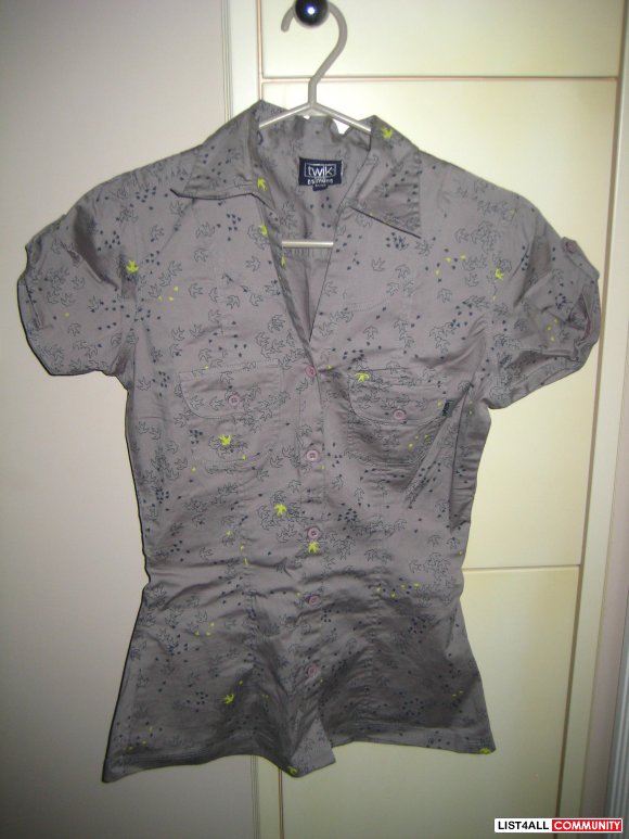 Simons Grey Short Sleeve Blouse w/ Bird Pattern