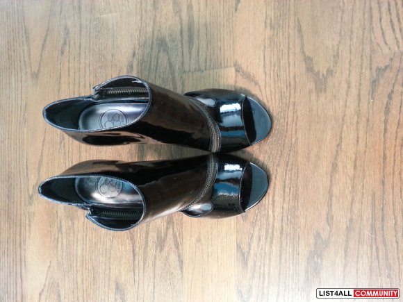 Jessica Simpson Black Heels