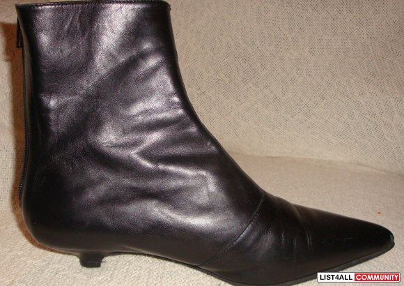 Designer John Fluevog Leather Ankle BootsSize 8 1/