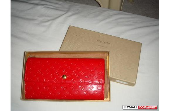 Louis Vuitton Vernis Wallets:- Comes with box and 