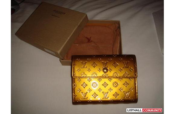 Louis Vuitton Vernis Wallets:- Comes with box and 