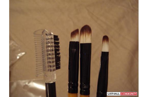 Mix Brush set of 4:- brand new, sealed and unopene