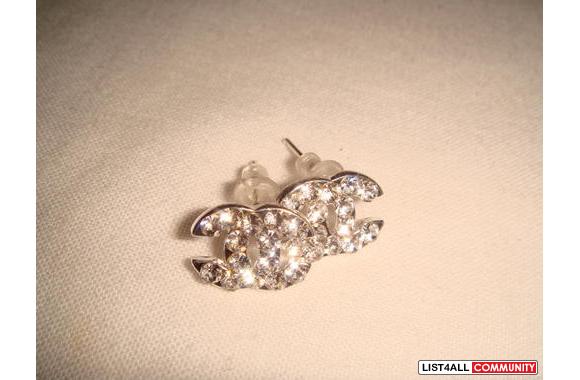 Chanel rhodium studs: silver, gold or black earrin