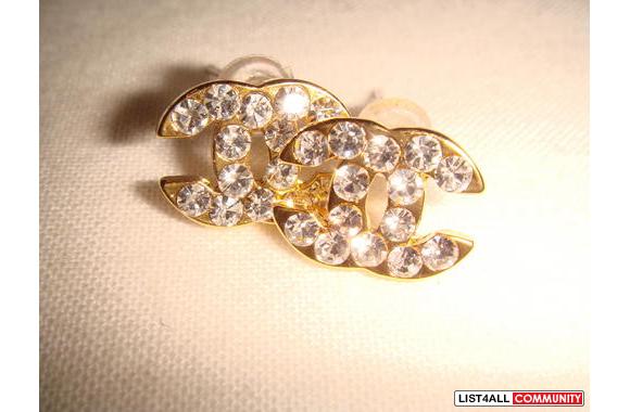 Chanel rhodium studs: silver, gold or black earrin