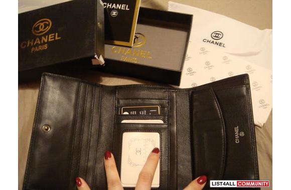 Chanel medium trifold leather wallet in black, sil