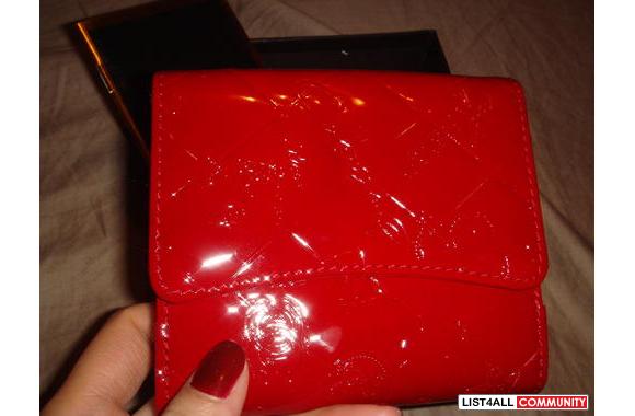Chanel lucky symbol charm&nbsp;short Wallet:-&nbsp