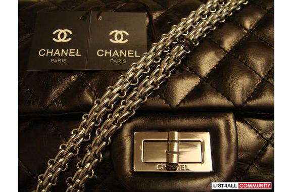 Chanel Leather Classic Bag w/ Flap in Black: - qui