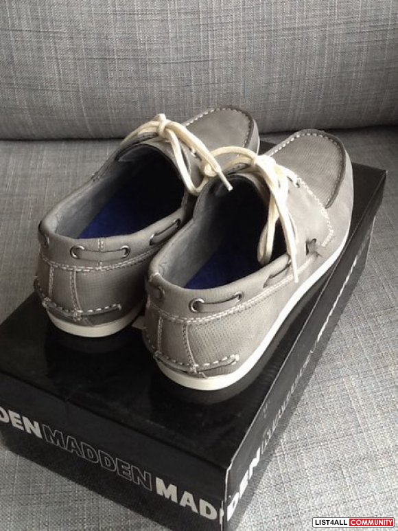 Steve Madden Men's Loafers - size 9 (BRAND NEW)