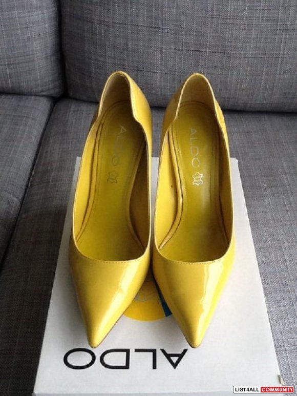 aldo yellow snakeskin heels