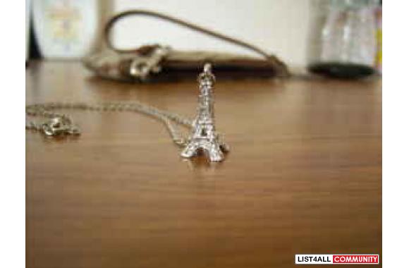 Effel Tower Necklace-never worn