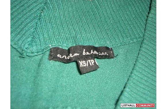 URBAN BEHAVIOUR TOPXSMALLWARM & CUTENEVER WORN