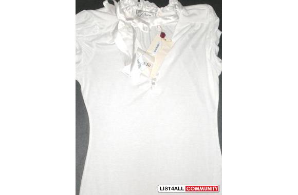 GUESS DRESSY TOP. Size XS.This white top has two s