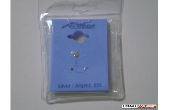 EARRINGS. These nose&nbsp;rings have not been used