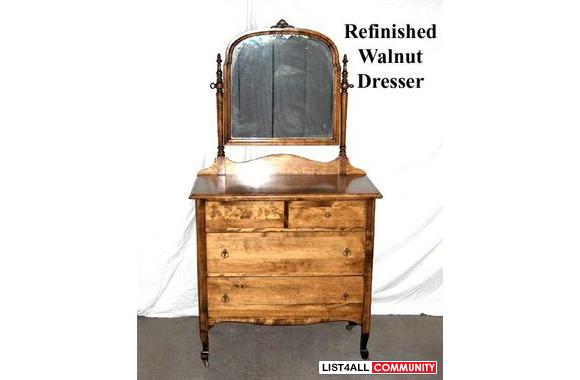 Vintage Dresser . Estimated between 1920-1930`s. M