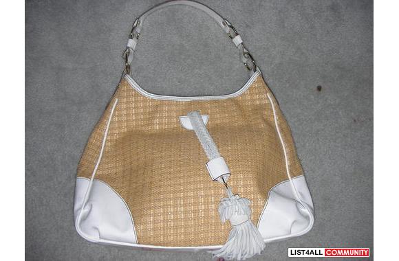 I am selling this White, Large bag from Zara for $20! (80% OFF) I boug